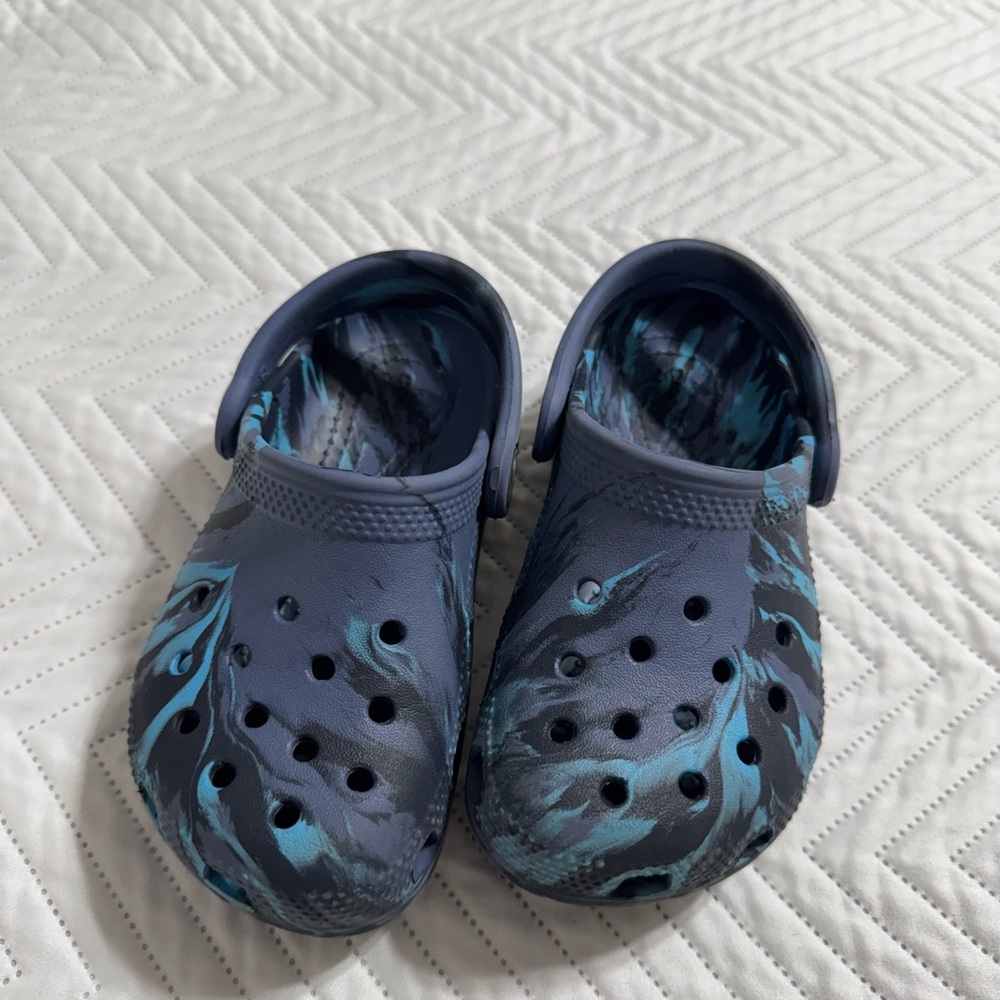 CROCS Toddler Clogs Blue & Black tie dye | 9C